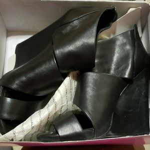 Aldo wedges